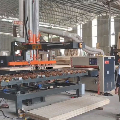 Otomatik CNC yükleme boşaltma donanımı acil durma düğmesi ile tahta boşaltma makinesi