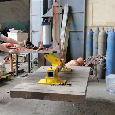 Çeşitli Ürünler Yarım Otomatik CNC Yükleme ve İndirme Ekipmanı